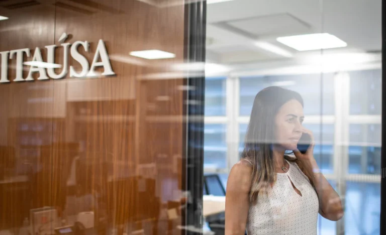 Itaúsa (ITSA4) em Rumo de R$ 8,7 Bilhões: Reforma Tributária e IPO da Aegea Impulsionam Ações