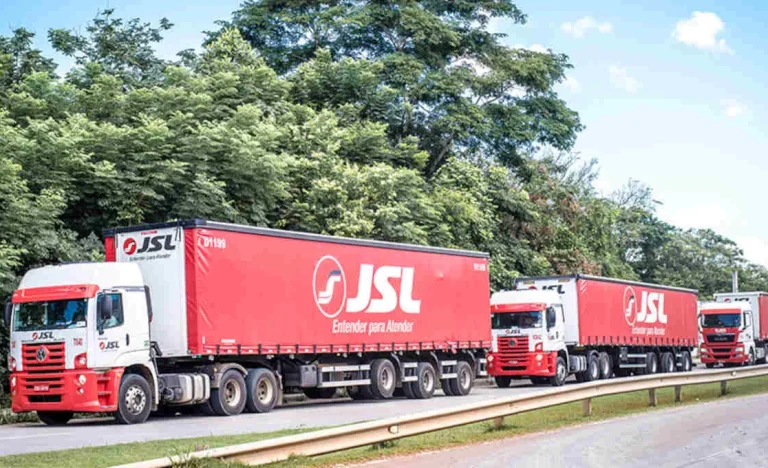 Lucro da JSL (JSLG3) despenca 16,5% no 4º tri de 2025: veja os números e o que impactou a gigante da logística