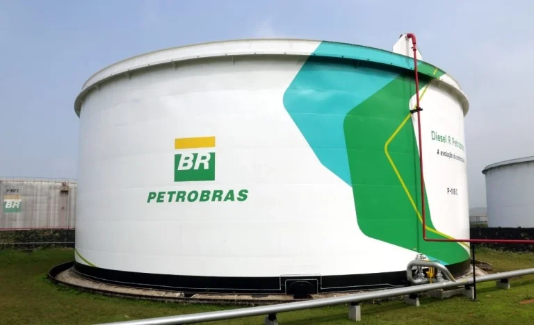 Petrobras (PETR4) de olho na Refinaria de Mataripe, Mercado Livre (MELI34) anuncia R$ 57 bi e Allos (ALOS3) distribui R$ 438 mi: Destaques Corporativos!